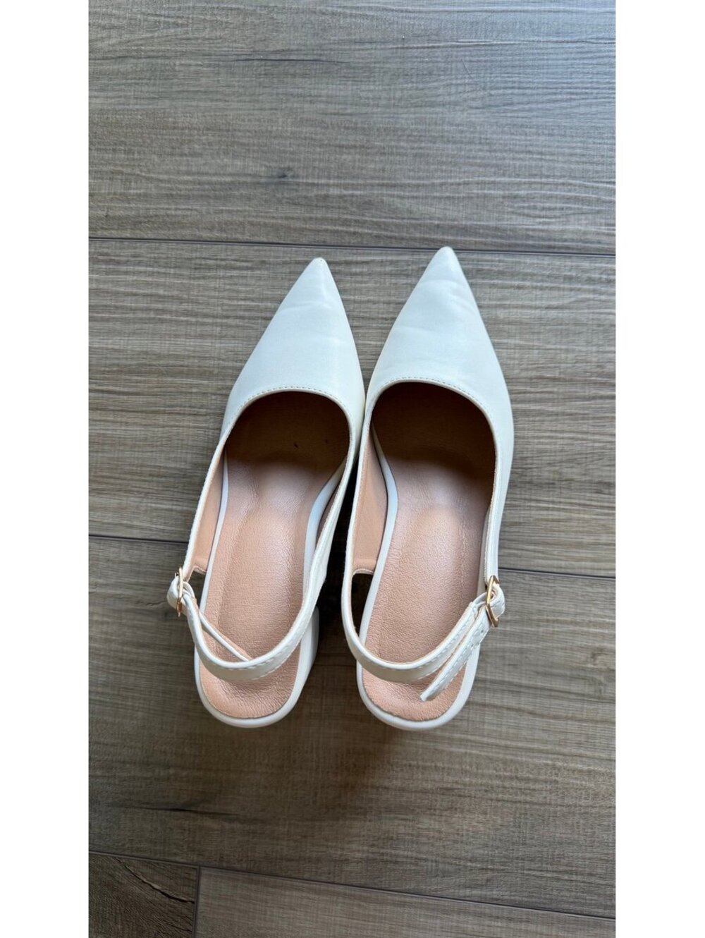 Pointed Toe Slingback Heels in Cream